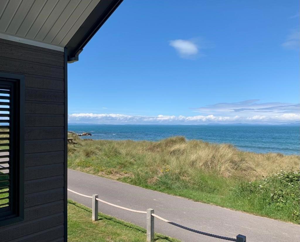 Beach Front Lodge Hopeman Bagian luar foto