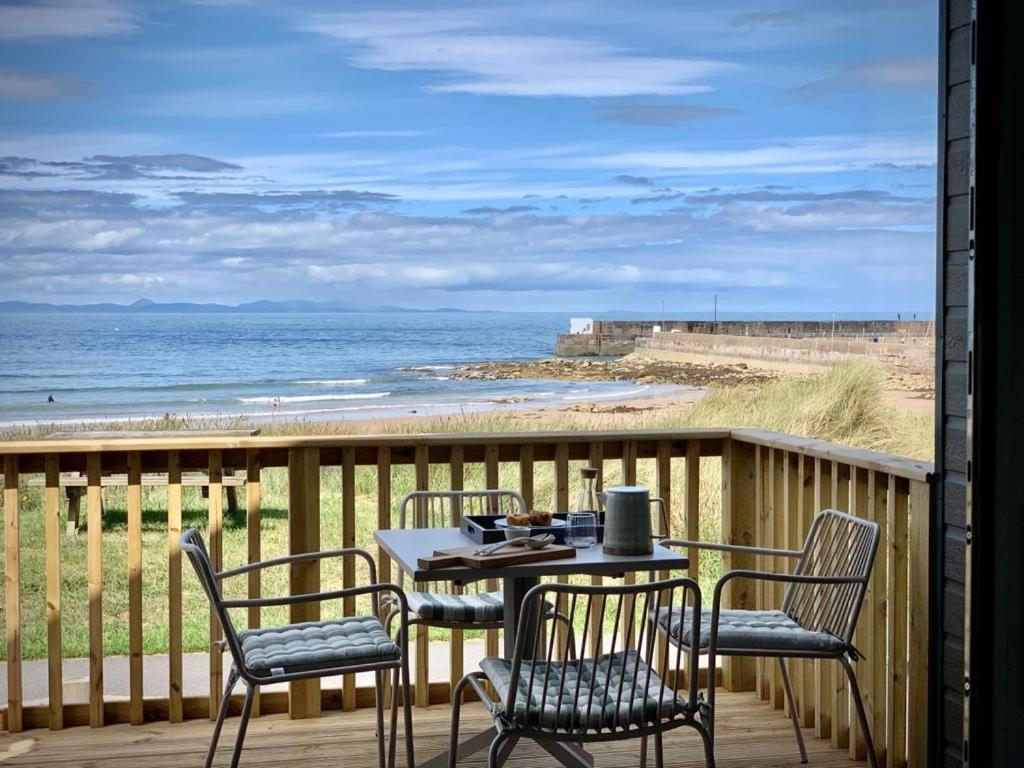 Beach Front Lodge Hopeman Bagian luar foto