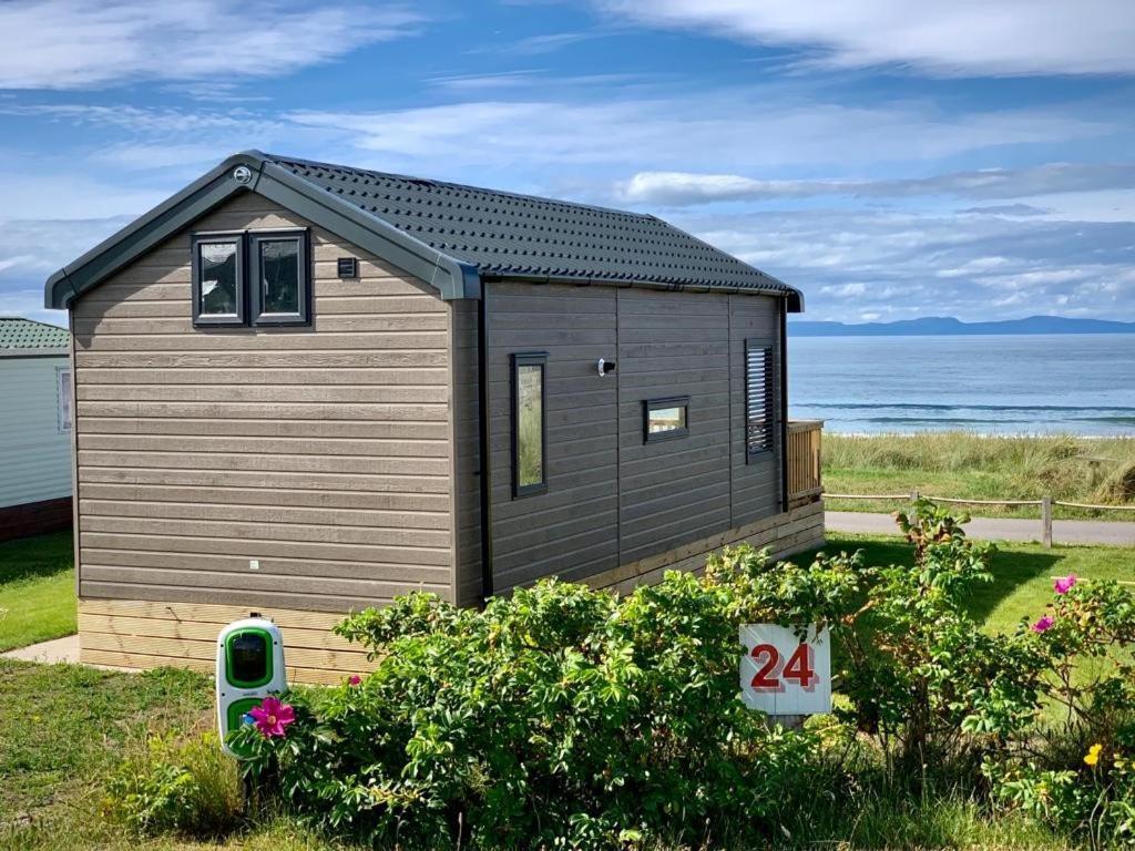 Beach Front Lodge Hopeman Bagian luar foto